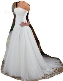 Abito da sposa in tulle sartoriale