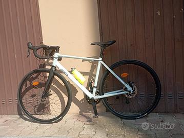 bicicletta da corsa uomo triban RC120
