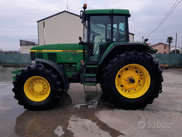 Trattore John Deere 7810