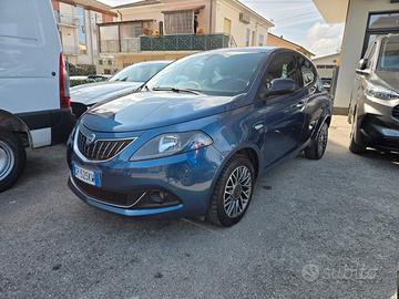 LANCIA YPSILON GOLD PLUS EDITION 1.0 70 cv HYBRID 