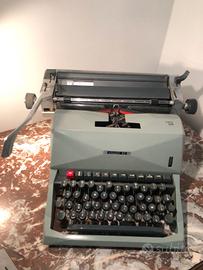 Macchina da scrivere Olivetti 82 Diaspron