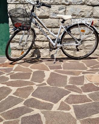 Bicicletta donna Atala Discovery pari al nuovo