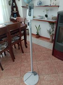 colonna ricarica DYSON  compresa di batteria