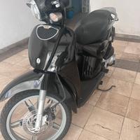 Scooter Aprilia scarabeo