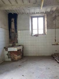 Immobile di 270 m² con più di 5 locali a Lucca