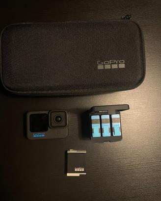 GoPro HERO 11 Black + 4 Batterie + Caricatore