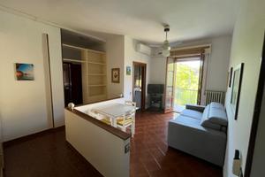 Appartamento arredato con parcheggio