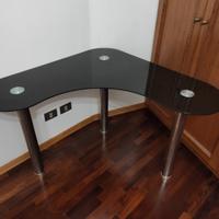 Tavolo angolare in vetro marca Ovvio