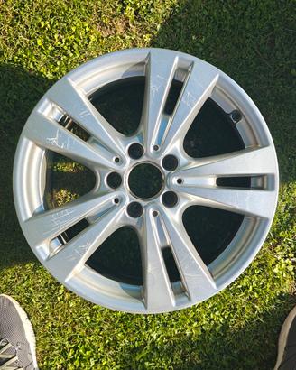  1 cerchio originale Mercedes classe a 17 