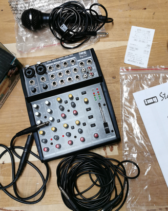 Mixer MMX - 1024 6 Channel audio mixer