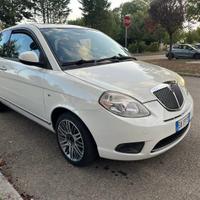 Lancia y 2010 gpl scadenza 2030
