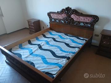Letto matrimoniale in legno 