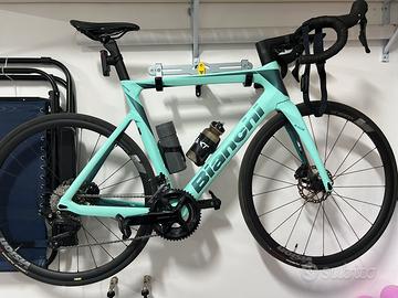 Bici in carbonio bianchi
