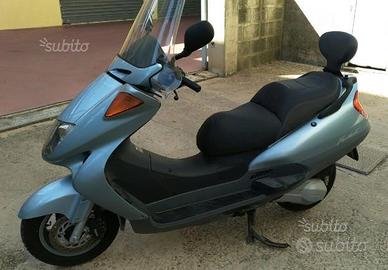 Ricambi usati per honda phantheon 125-150 '00 verd