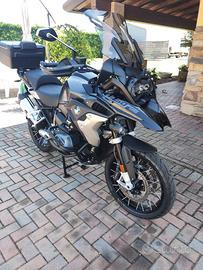 Bmw r1250 gs triple black - 2021