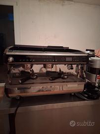 macchina del caffè più macinacaffe 