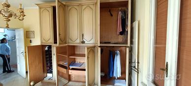 ARMADIO LETTO  SPECCHIO ANTICO LAMPADARI CUCINA