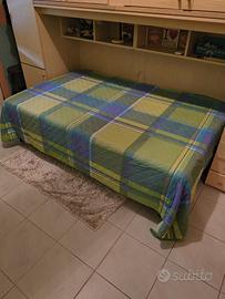letto una piazza e mezza completo di doghe