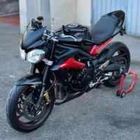 Moto triumph street triple 675 r 2015