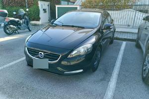 volvo v40 d2 kinetic