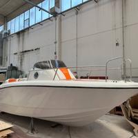 BM 647 nuova con motore Tohatsu 140HP