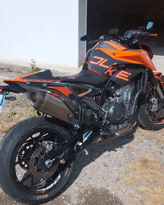 KTM Duke 790