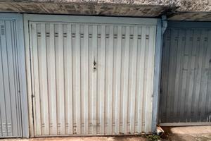 Box in via San Rocco a Monza libero subito