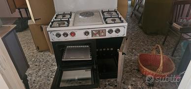 cucina a gas vintage con forno a libera installazi