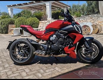 diavel v4