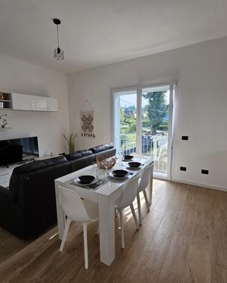 Appartamento blu arona lago maggiore casa vacanze