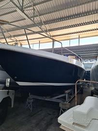 Barca cabinata 10,5 m con cabina e posti letto