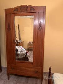 Armadio in legno Antico