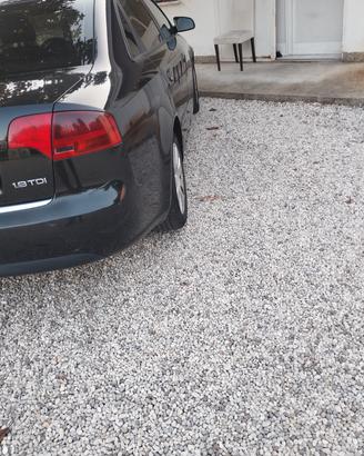 auto audi A4 