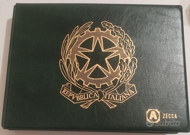Album della Zecca con 10 pagine complete 