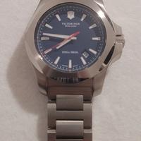 VICTORINOX
I.N.O.X. 241724.1
