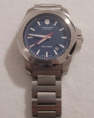 VICTORINOX
I.N.O.X. 241724.1