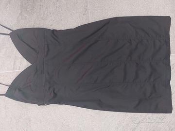 Abito estivo nero a spallina