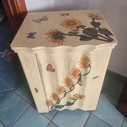 macchina da cucire a pedale con decoupage