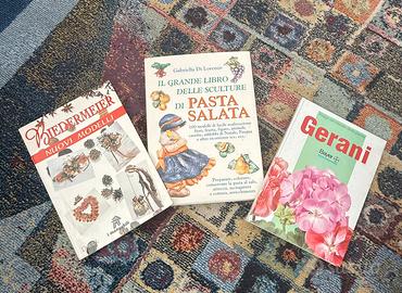 3 splendidi manuali illustrati perfetti e nuovi.