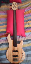 Basso fretless 4 corde 