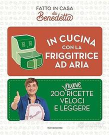 In cucina con la friggitrice ad aria.