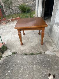 Tavolo in legno