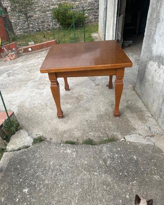 Tavolo in legno