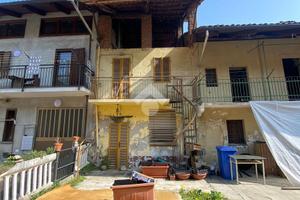 CASA DI CORTE A RIVAROSSA