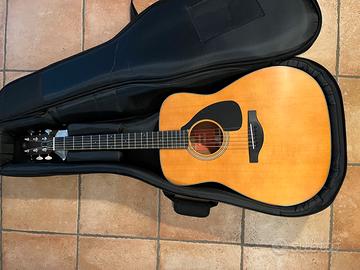 Chitarra acustica Yamaha FG3