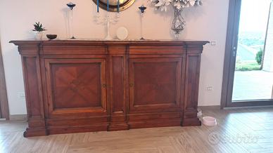 Credenza e vetrina