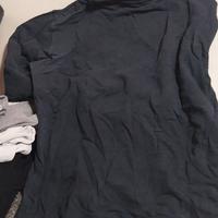 Felpa nera con disegni 