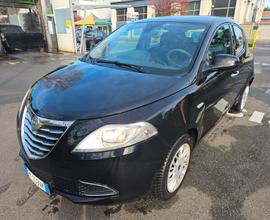 Lancia Ypsilon 1.2 69 CV Unyca