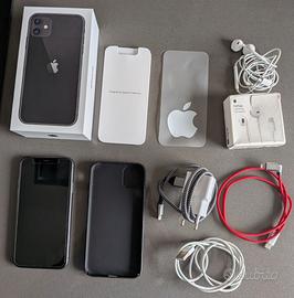 iPhone 11 Black 64 GB con accessori