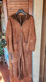 Montone Lungo Scamosciato con Zip e Cappuccio